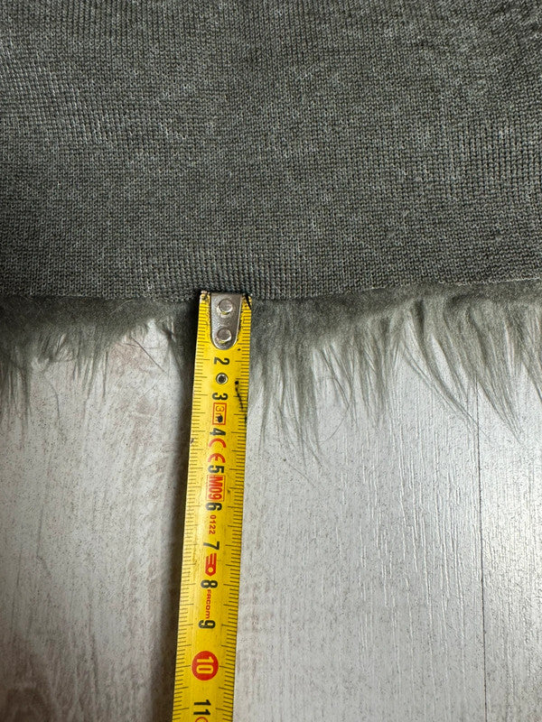 tissu fausse fourrure 155 cm de large gris argenté