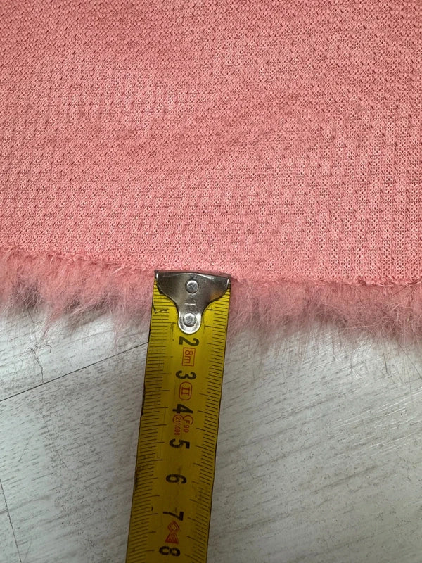 Coupon tissu fourrure douce, épaisse de qualité rose à poils longs 30cm x 140cm
