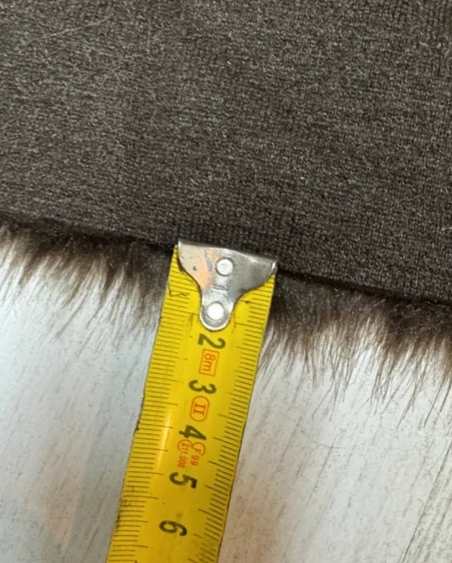 Coupon tissu fausse fourrure douce à poils longs marron foncé 40cm x75cm