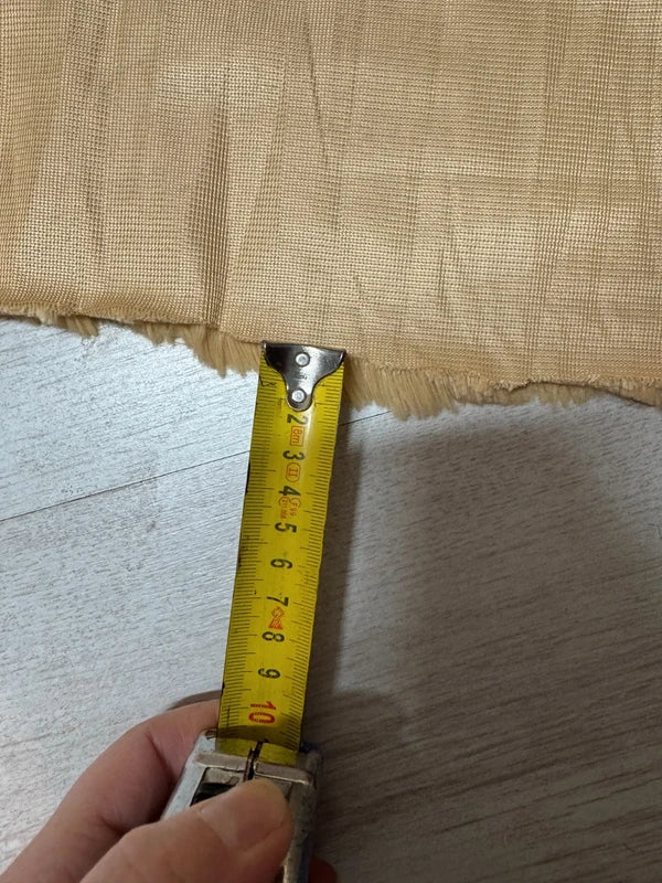 Coupon tissu fausse fourrure douce et légère beige caramel à poils mi-longs 30cm x 148cm