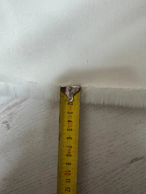 Coupon tissu fausse fourrure douce épaisse de qualité blanc à poils longs 20cm x 145cm