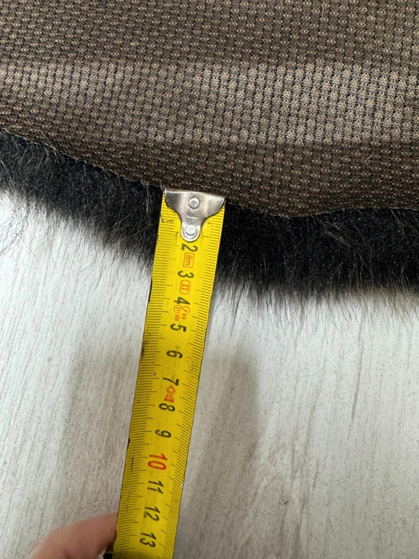 Fausse fourrure noir pointes marron poils longs 4cm – Coupon 20×98 cm