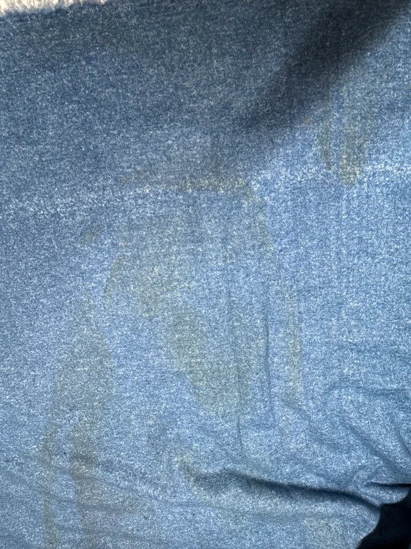 Coupon fausse fourrure frisée bleu mèches blanches très douce à poils longs 30cm x 152cm