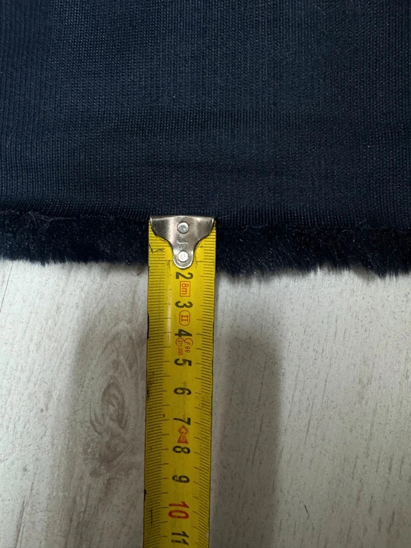 Coupon fausse fourrure très douce à poils mi-longs bleu marine 23cm x 136cm