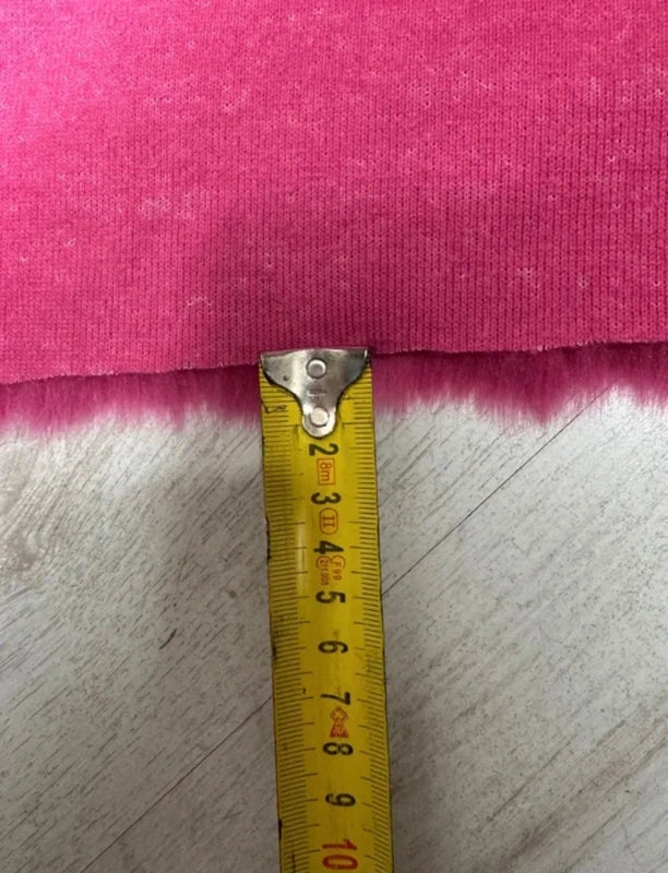 Thick, soft faux fur coupon with medium-length fuchsia pink pile 21cm x 147cm