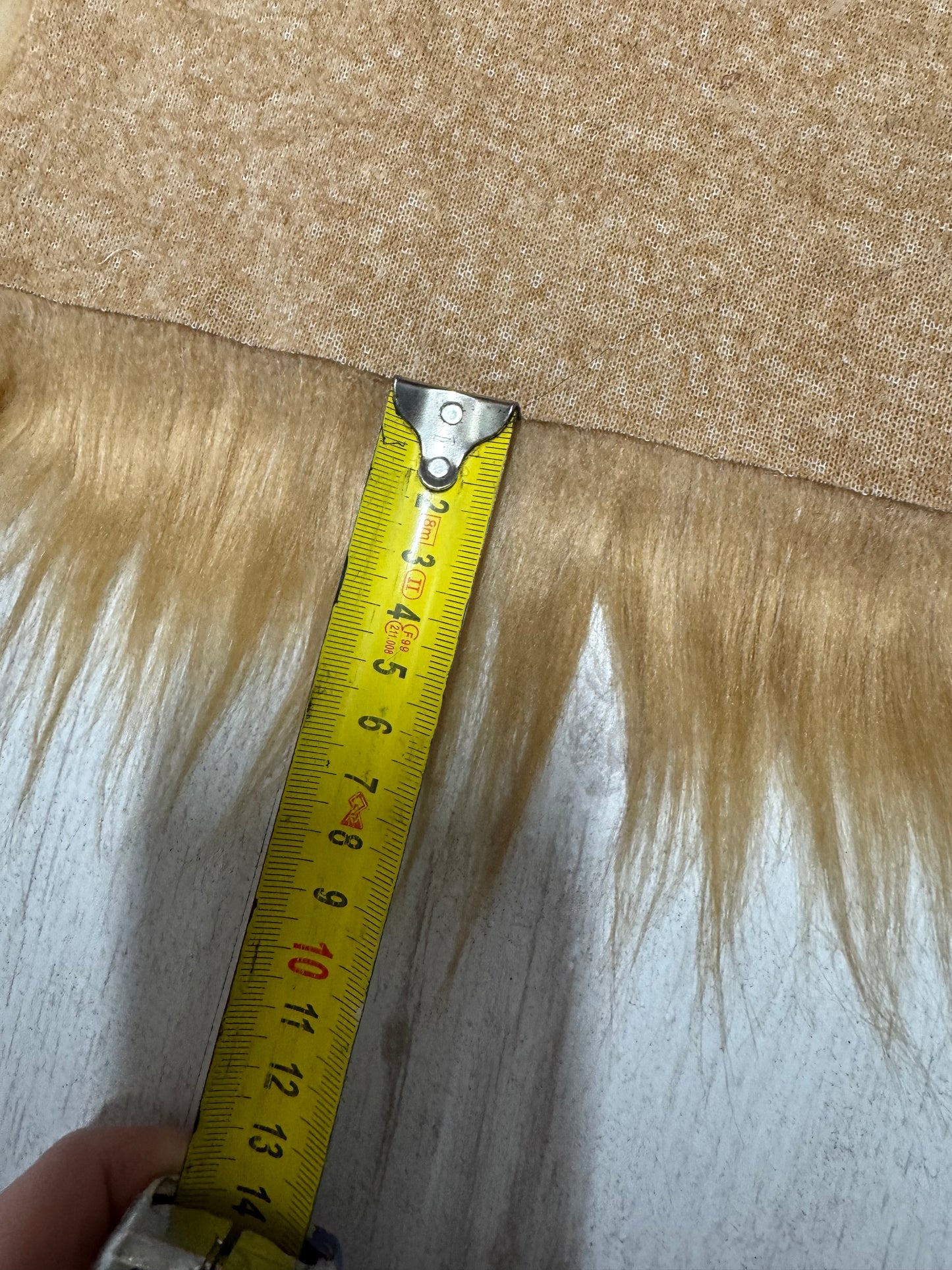 Coupon fausse fourrure à poils longs 8cm doux marron caramel 44cm x 25cm