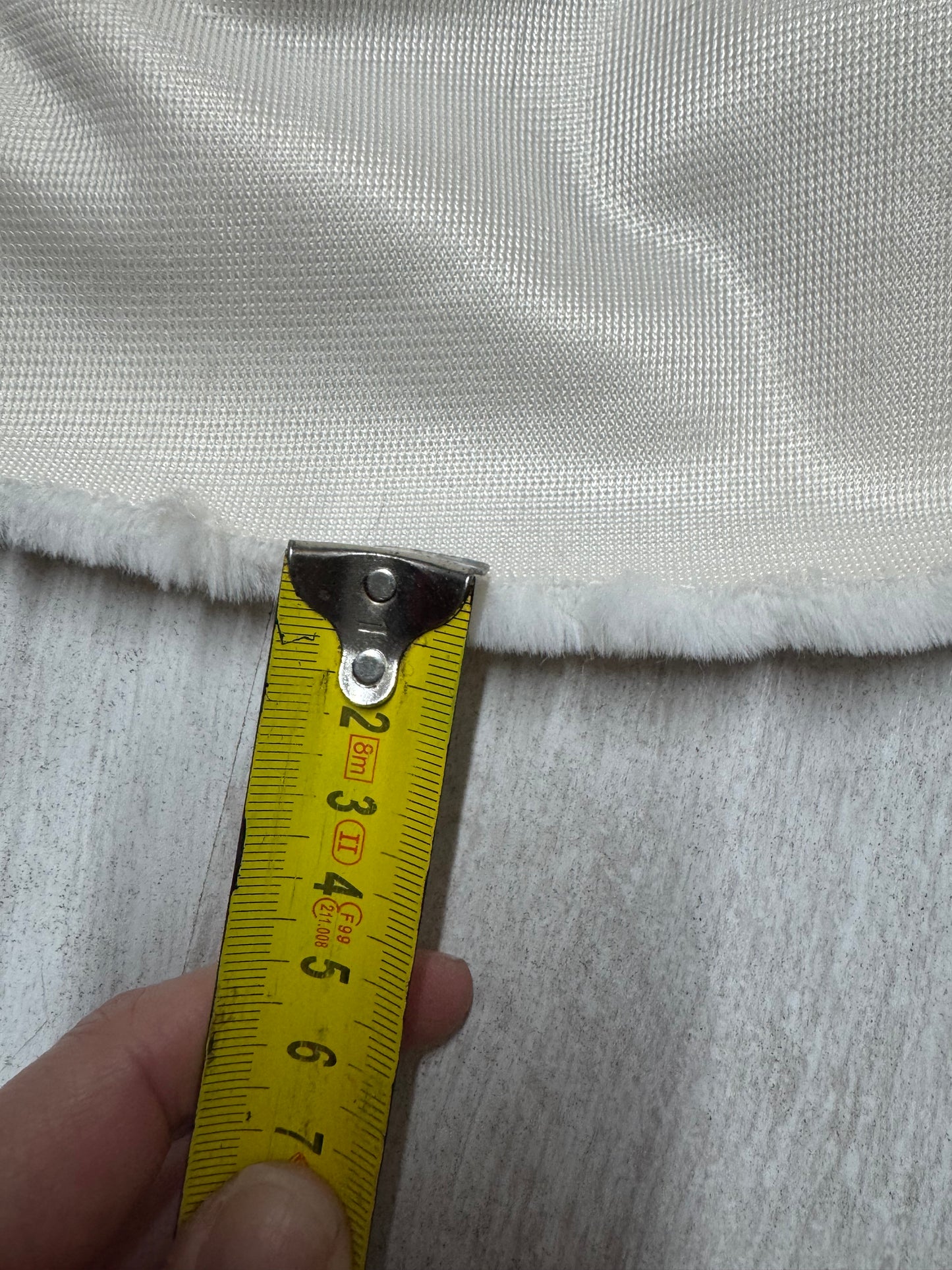Very soft short pile faux fur white 30cm x 158cm