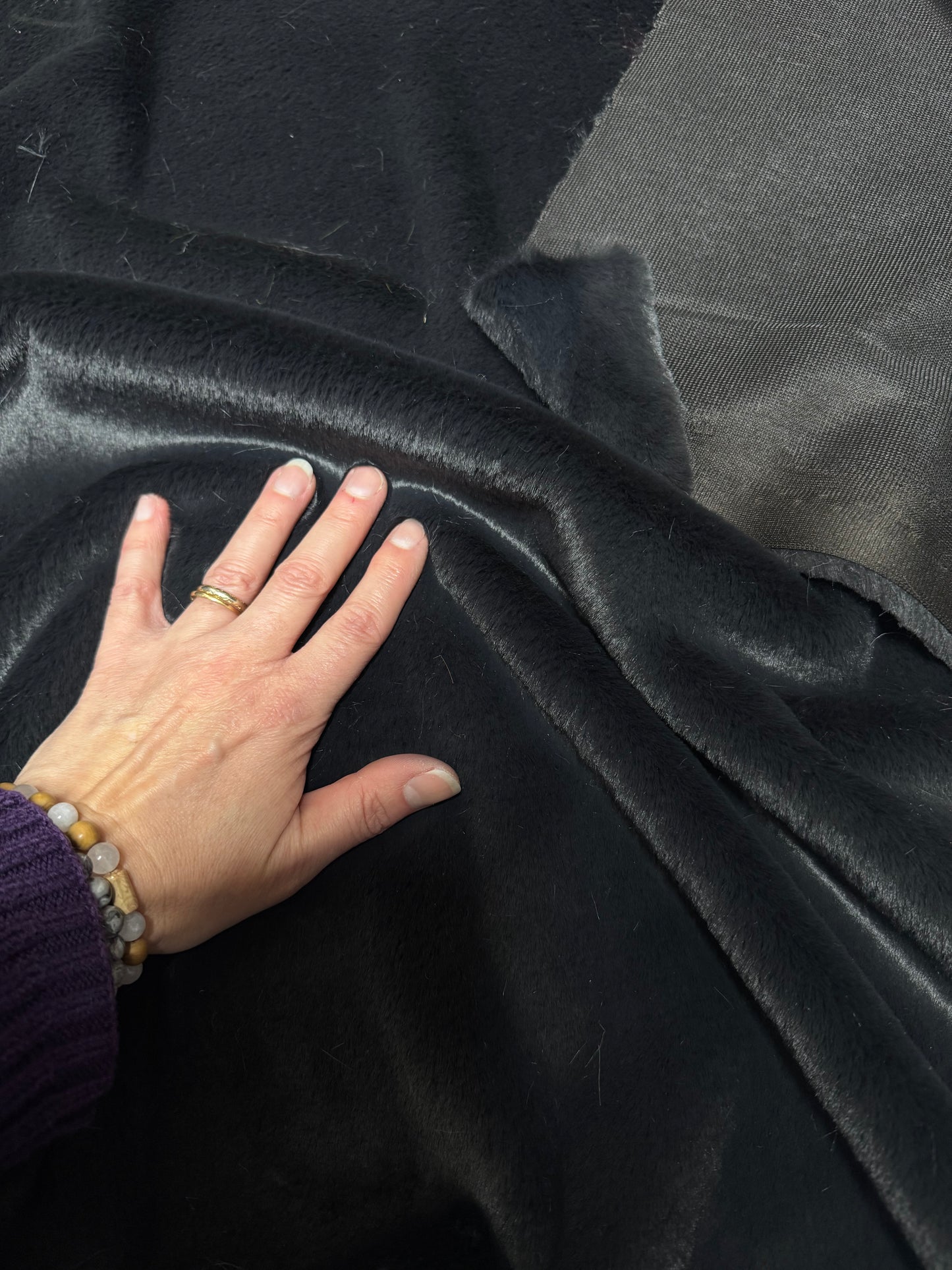 Faux fur charcoal grey 1 cm – 30x160 cm piece