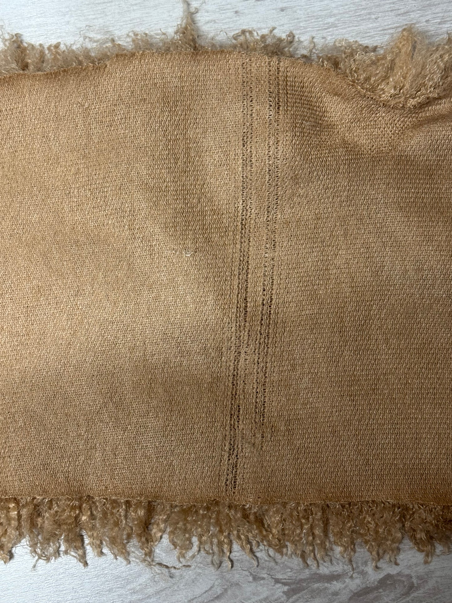 Coupon tissu fausse fourrure douce à poils longs frisé beige marron clair 26cmx80cm