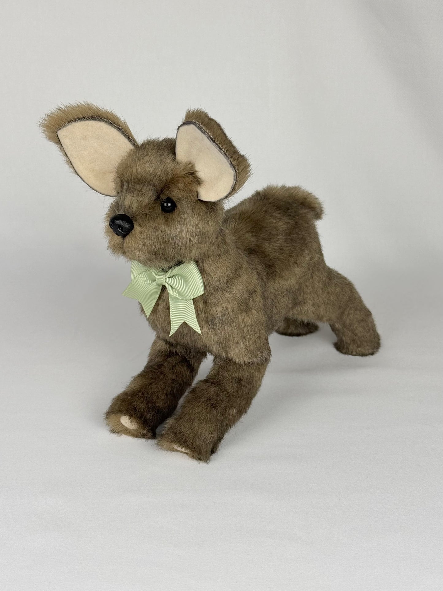 Etna peluche réaliste daim cervidé de collection 20cm x 21 cm faon artiste décoration fausse fourrure peluche sculpture textile Ooak