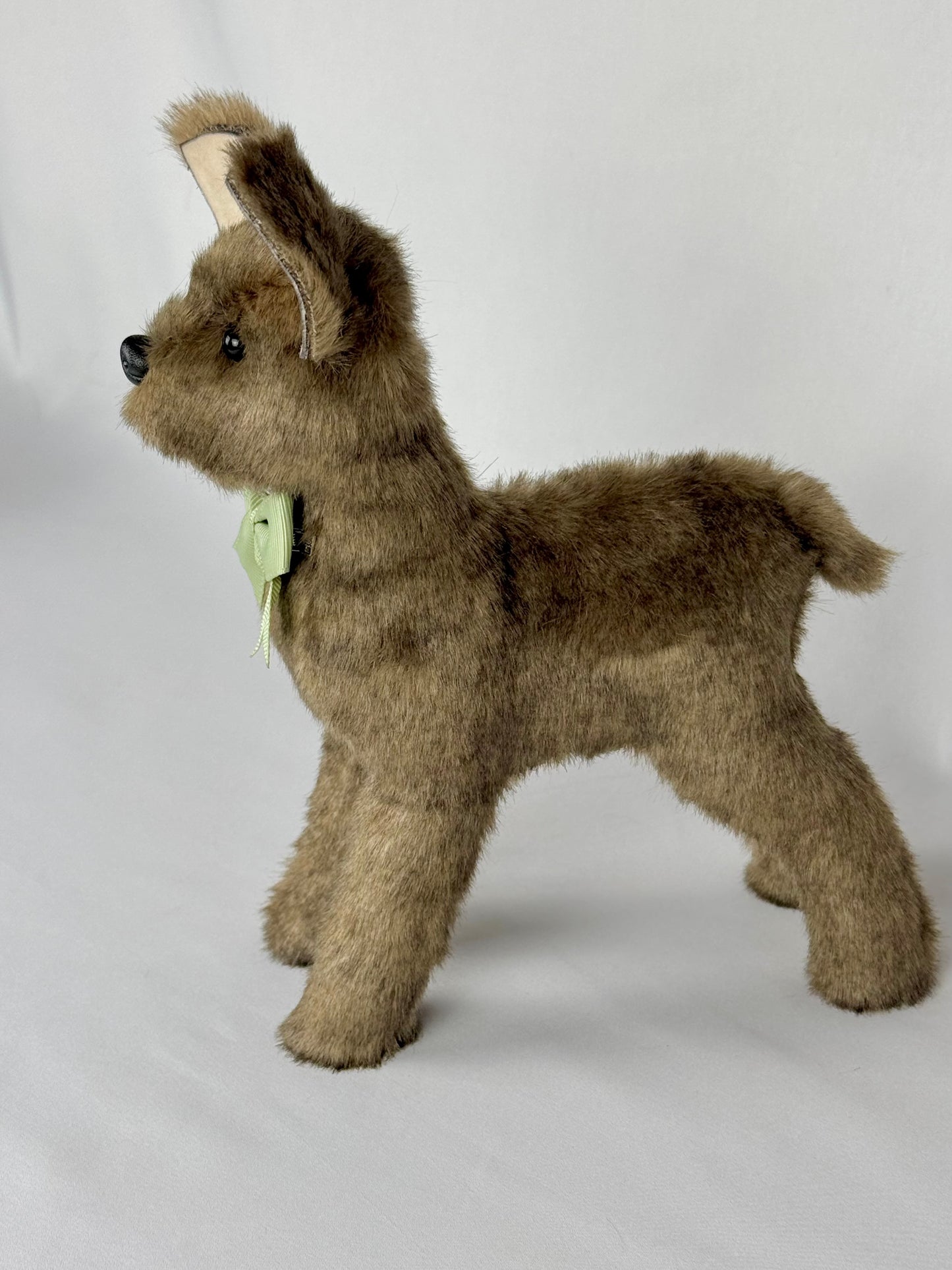 Etna peluche réaliste daim cervidé de collection 20cm x 21 cm faon artiste décoration fausse fourrure peluche sculpture textile Ooak
