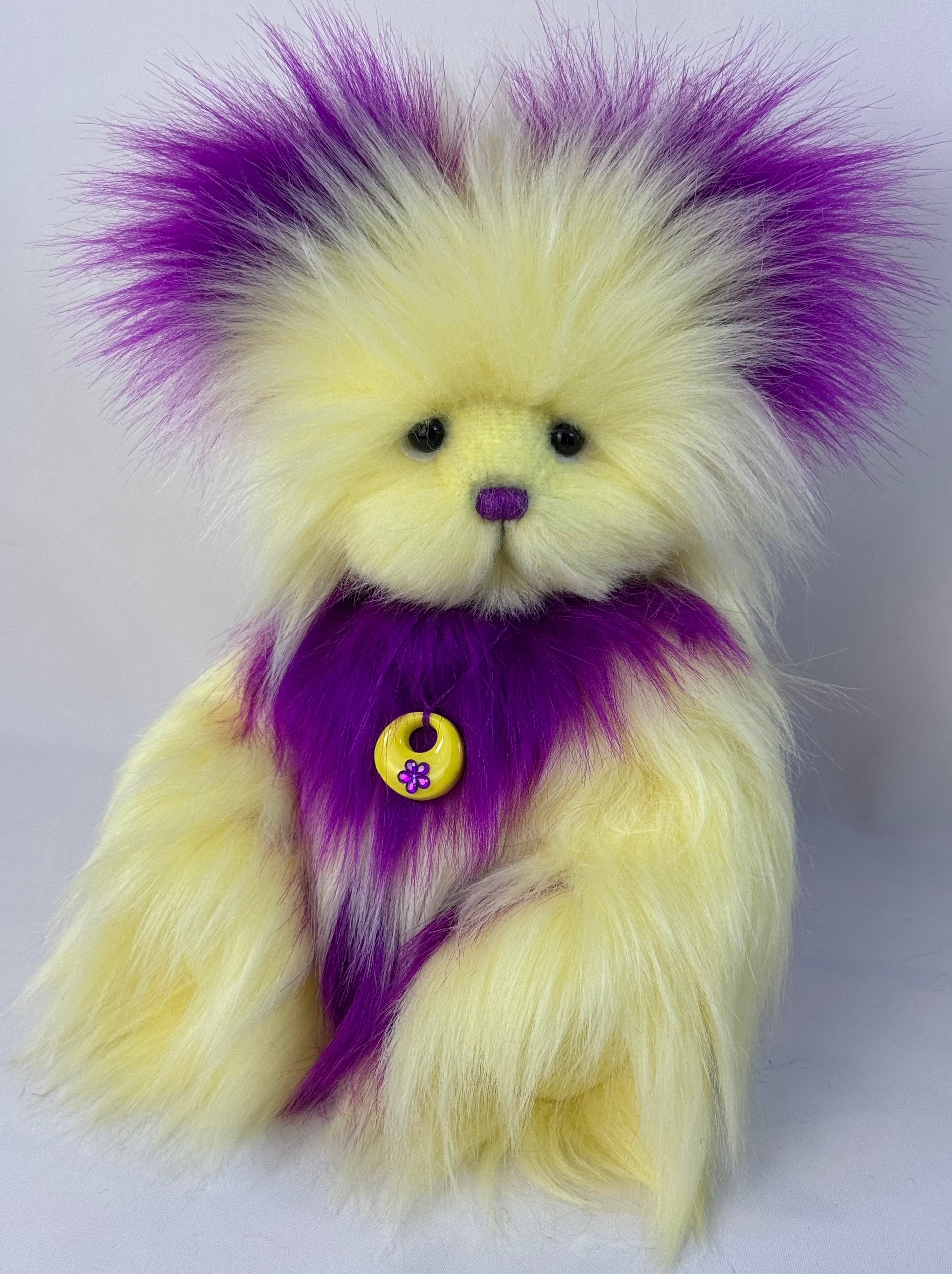 Antiquité,ours en peluche articulé,farine de paille,yeux en verre,nez cousu,griffes,membres articulés de 15 pouces,tête pivotante. - France Antiquité,ours en peluche articulé,farine de paille,yeux en verre,nez cousu,griffes,membres articulés de 15 pouces,tête pivotante. - France