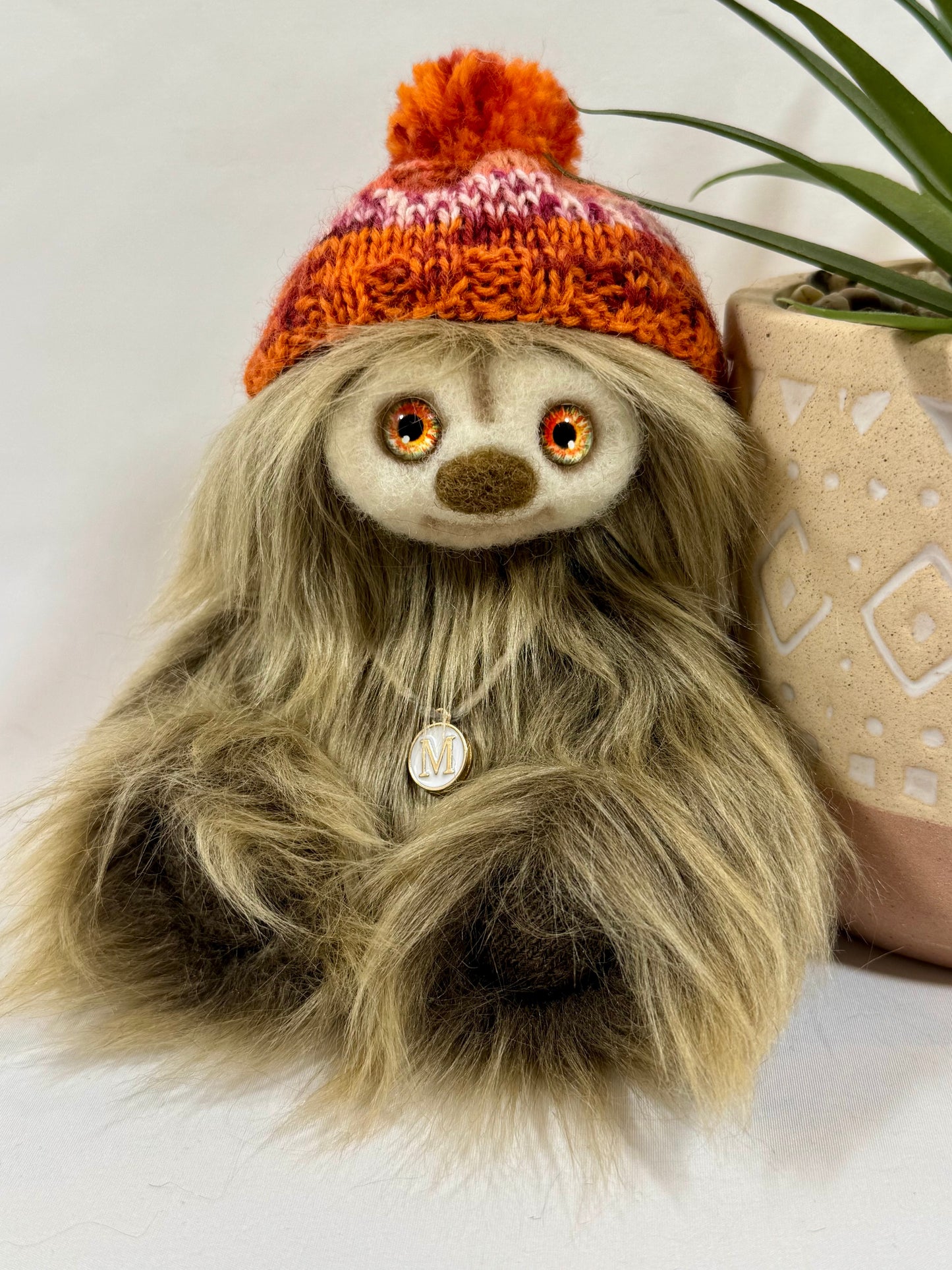 Frimousse Moka articulée à l’ancienne, petit personnage féérique marron et blond de 17 cm – création Un Ours dans ma Maison