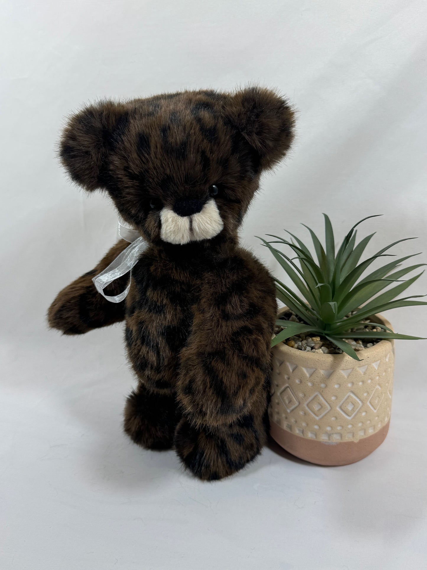 Détail du visage de l’ours de collection Moka style ancien