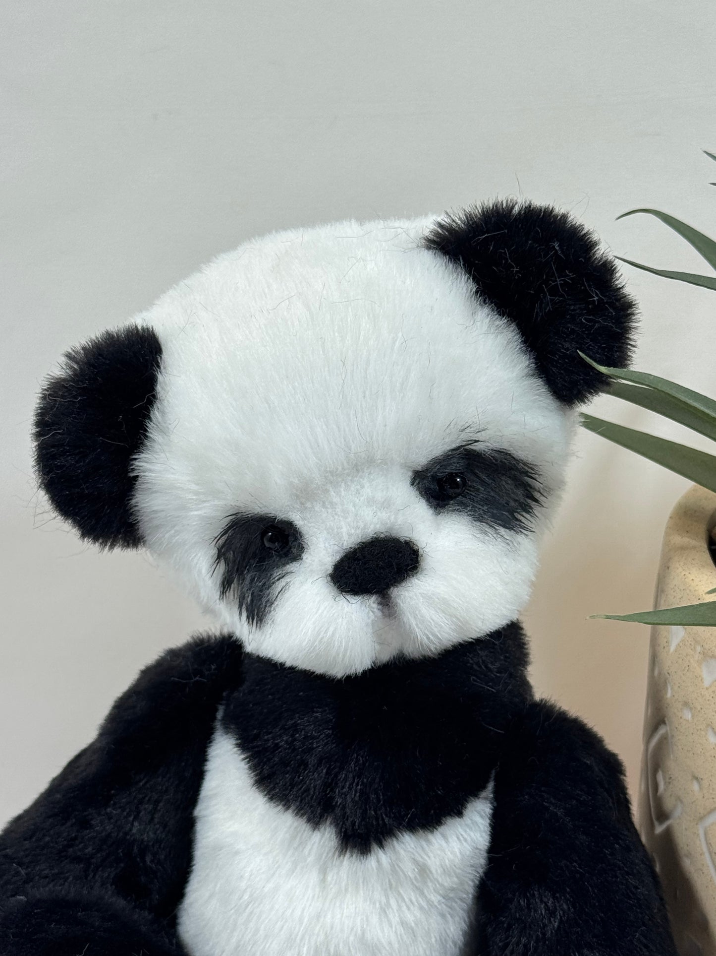 Panda artisanal fait main de 20 cm, peluche de collection avec certificat d’authenticité