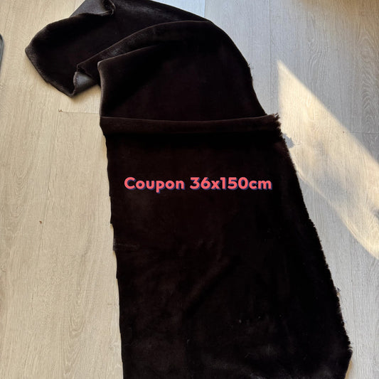 Coupon tissu fausse fourrure à poils mi-longs très doux marron foncé 36cm x 150cm