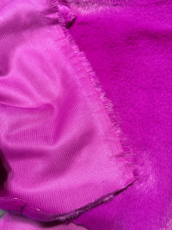 Tissu fausse fourrure à poils courts rose fuchsia très doux qualité luxe fourniture créative taille au choix x 163cm