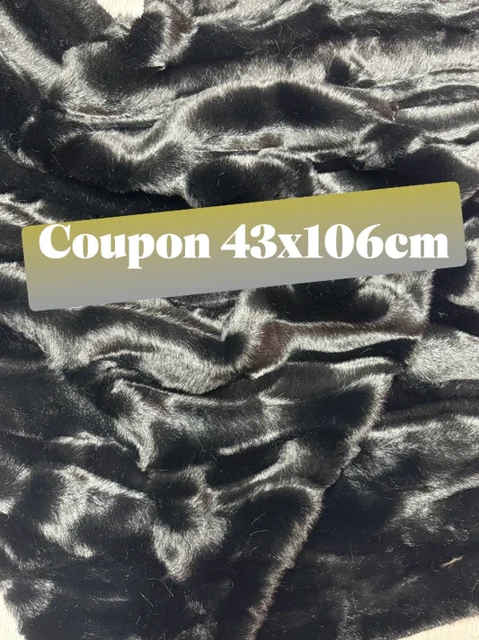 Coupon tissu fausse fourrure texturé très douce et de qualité à poils mi-longs noir 43cm x 106cm
