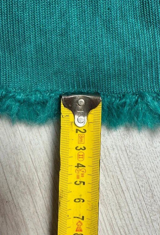 Coupon couture tissu fausse fourrure douce et épaisse à poils mi-longs vert émeraude 30cm x 160cm