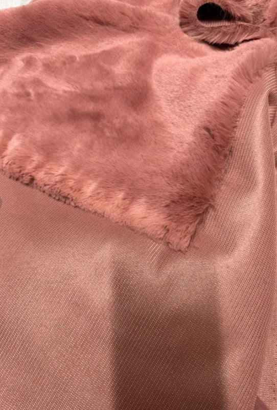 Coupon tissu fourrure douce, épaisse de qualité vieux rose à poils longs 30cm x 160cm