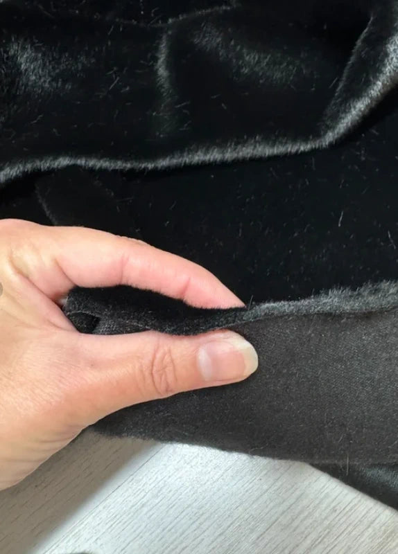 Coupon tissu fausse fourrure douce à poils courts noir 30cmx182cm
