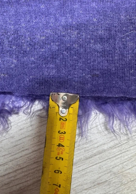 Coupon tissu fausse fourrure originale hirsute à poils longs violet 30cm x 143cm