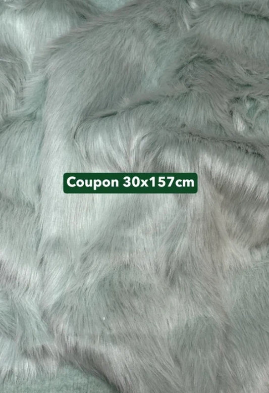 Coupon tissu fausse fourrure douce à poils longs vert d'eau 30cm x 157cm