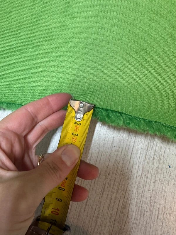 Coupon tissu fausse fourrure frisée douce à poils mi-longs vert 30cmx90cm