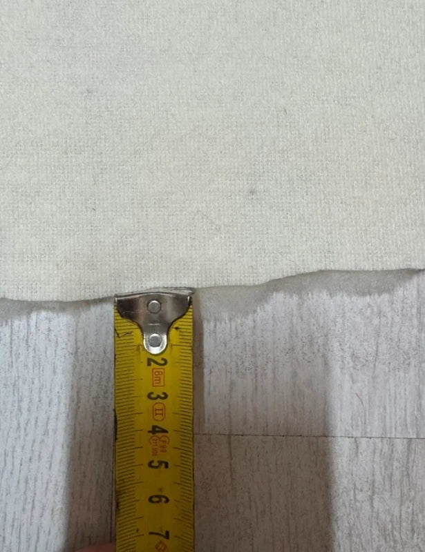 Coupon tissu fourrure douce, légère texturée de qualité beige à poils mi-longs 30cm x 145cm