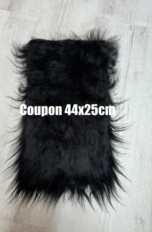 Coupon tissu de qualité fausse fourrure à poils longs doux noir 44cm x 25cm
