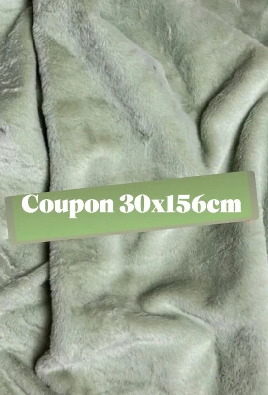 Coupon tissu fausse fourrure douce à poils courts vert amande 30cmx156cm