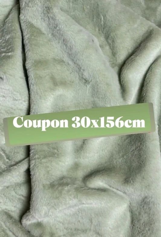 Coupon tissu fausse fourrure douce à poils courts vert amande 30cmx156cm