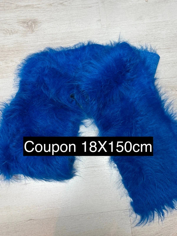 Coupon tissu fausse fourrure légère et vaporeuse à poils longs bleu roi 18cmx150cm