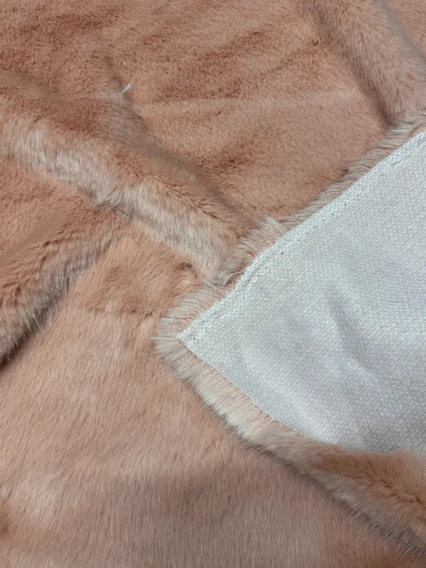Coupon tissu fourrure douce, épaisse de qualité beige rose à poils longs 20cm x 94cm