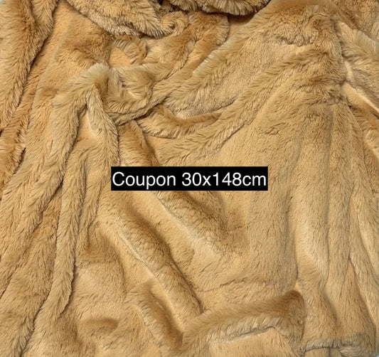 Coupon tissu fausse fourrure douce et légère beige caramel à poils mi-longs 30cm x 148cm