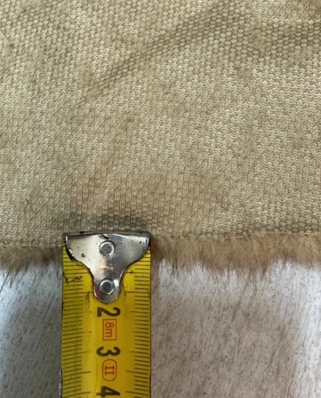 Coupon tissu fausse fourrure douce à poils mi-longs marron 21cm x 170cm