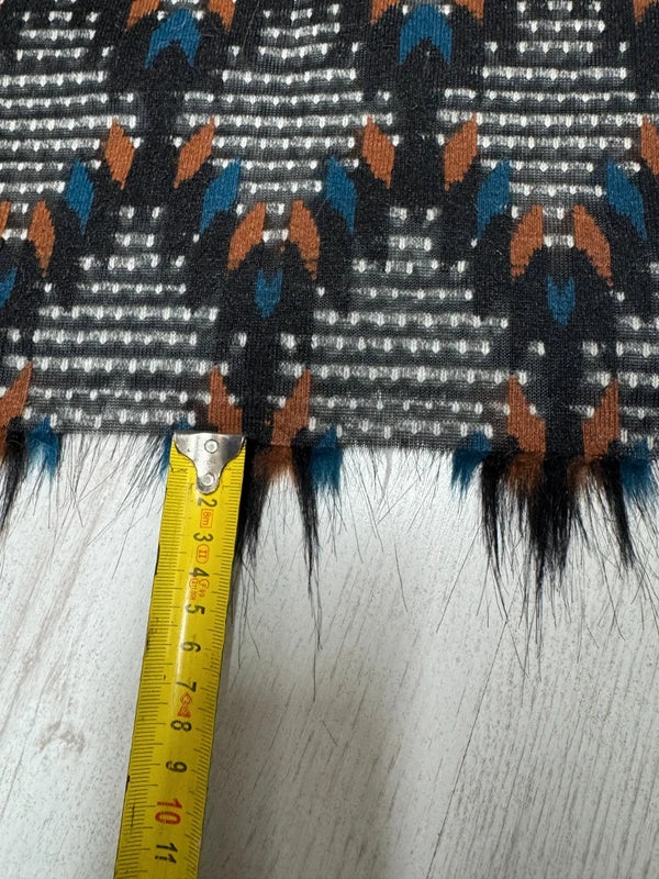 Coupon tissu fausse fourrure originale texturé à poils longs noir bleu marron 30cm x 157cm