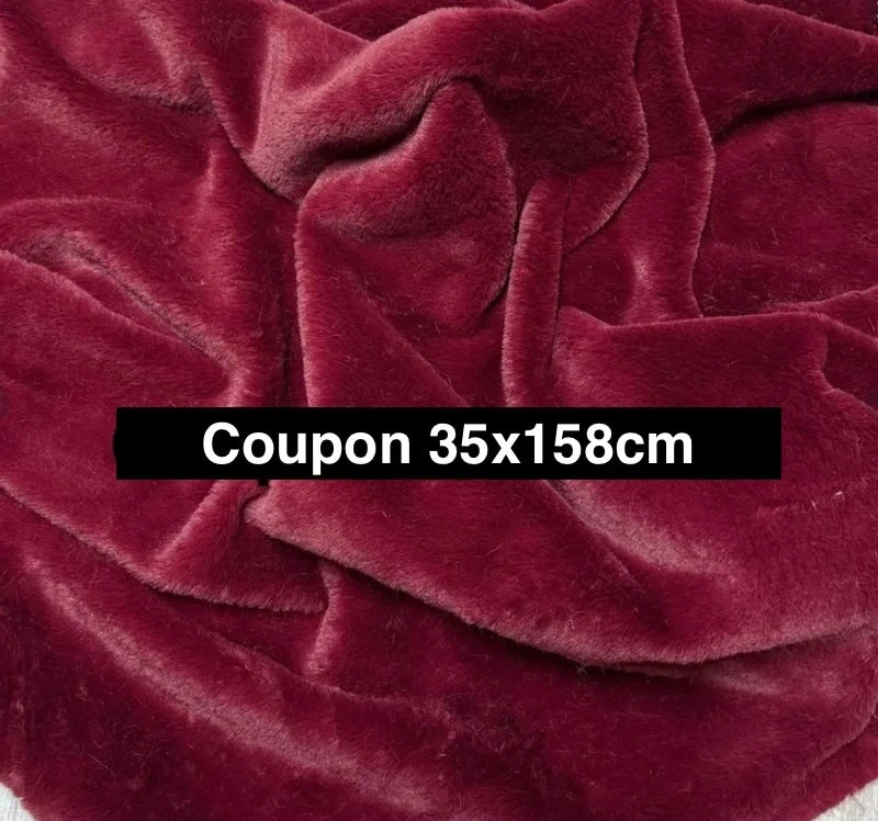 Coupon tissu fausse fourrure douce à poils courts rouge bordeaux 35cmx158cm