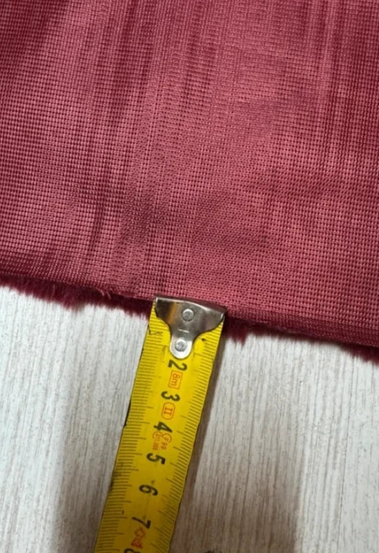 Coupon tissu fausse fourrure douce à poils courts rouge bordeaux 35cmx158cm