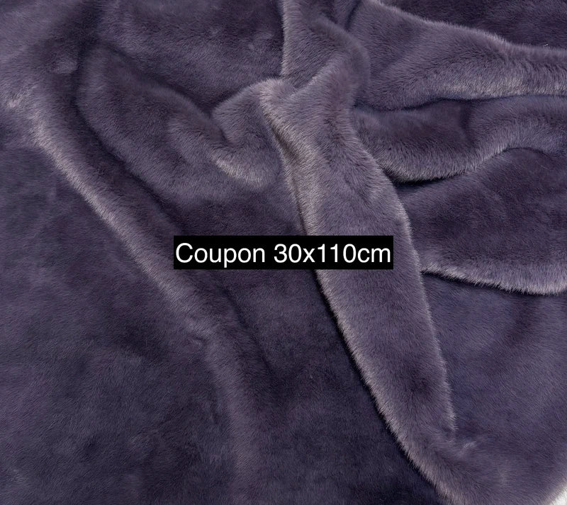 Coupon tissu fausse fourrure douce qualité à poils mi longs violine prune 30cm x 110cm