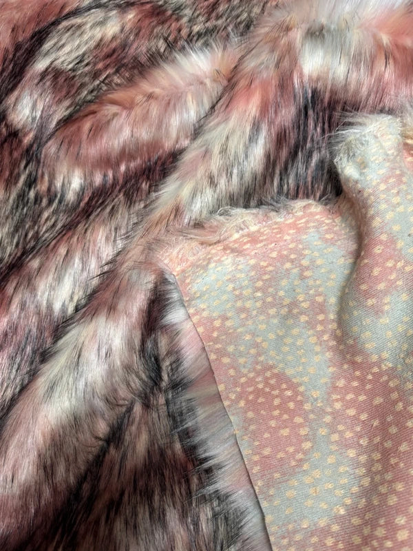 Fausse fourrure rose & beige nuancée poils longs 4/5 cm – Coupon 20×157 cm