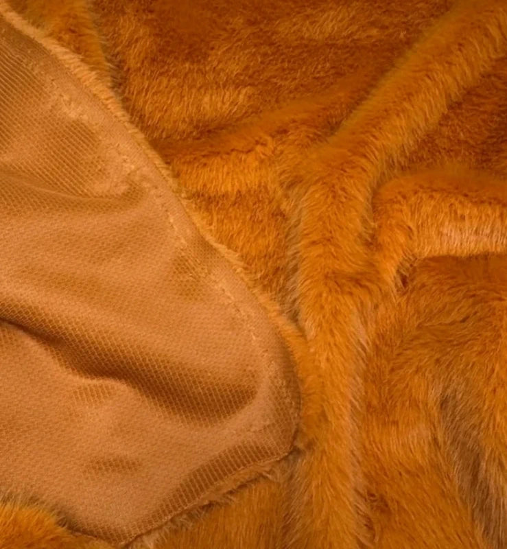 Coupon tissu fausse fourrure douce à poils longs orange 30cm x73cm