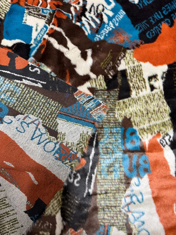 Fausse fourrure imprimée effet BD – Douce – Poils mi-longs 1,5 cm – Coupon 30×125 cm