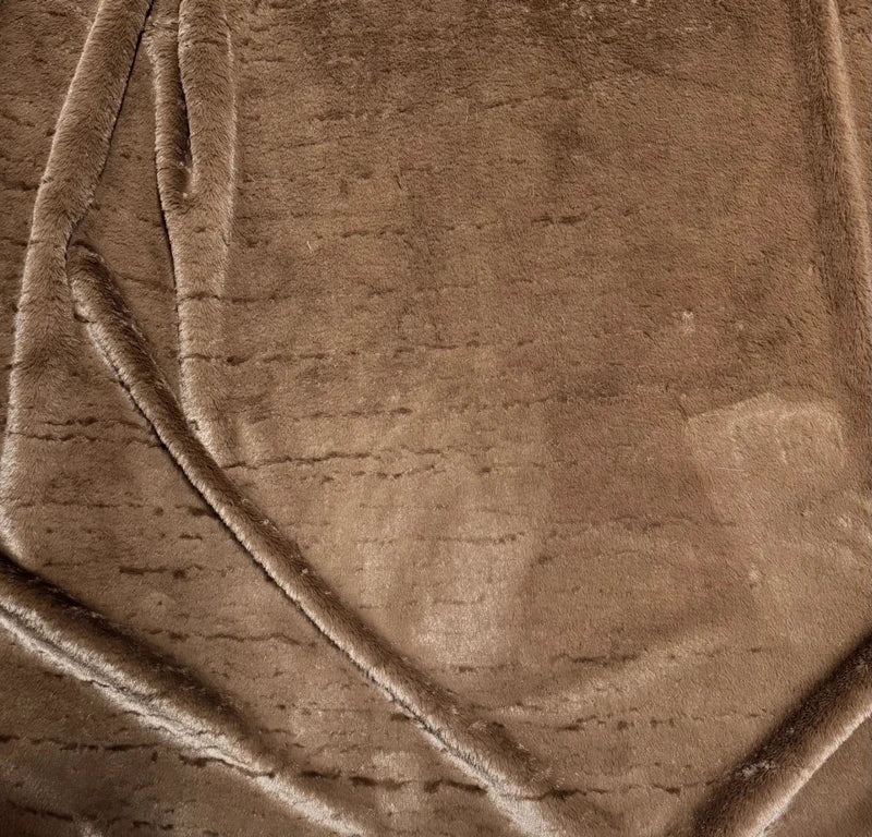 Coupon tissu fausse fourrure très douce et à poils courts marron 30cm x 155cm