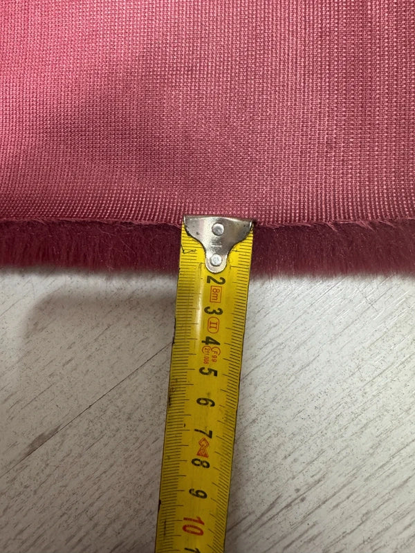 Fausse fourrure bordeaux framboisé poil mi-long 2 cm – qualité premium – coupon 30×165 cm