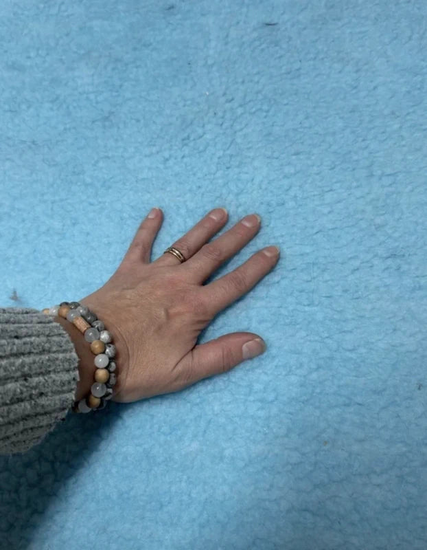 Coupon de fausse fourrure bleu ciel effet moutonné | Coupon 30×40 cm | Poil env. 1 cm