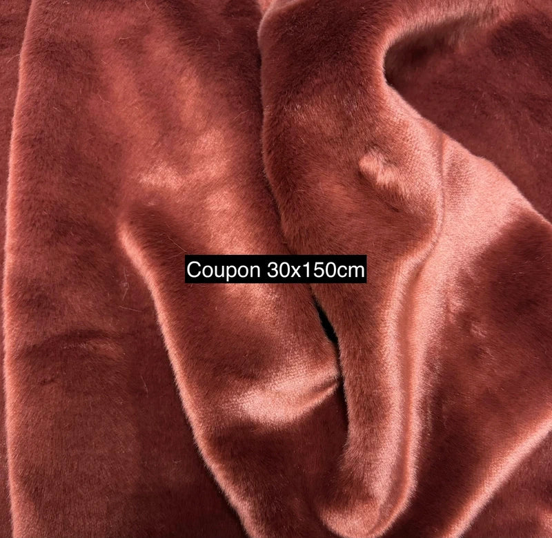 Coupon tissu fausse fourrure très douce et de qualité à poils mi-longs marron cuivré 30cm x 150cm
