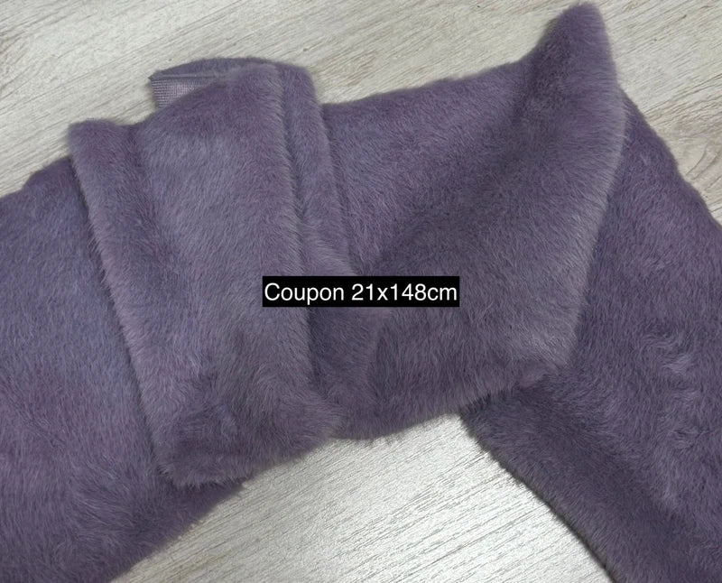 Coupon fausse fourrure douce de qualité violet lilas à poils courts 21cmx148cm