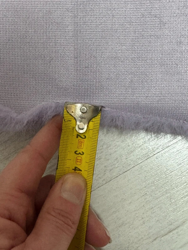 Coupon fausse fourrure douce de qualité violet lilas à poils courts 21cmx148cm
