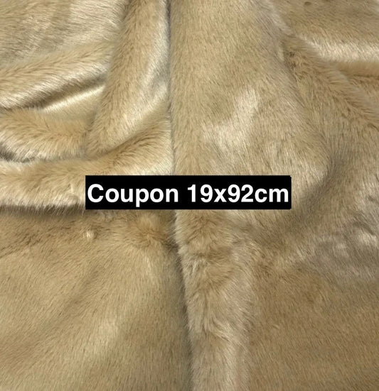 Chute d'atelier tissu fausse fourrure de qualité à poils mi-longs beige 19cmx92cm